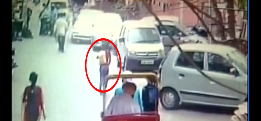 Horrific accident caught on camera in Delhi's Madhu Vihar,victim girl escapes alive