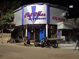 डांस बार रेड