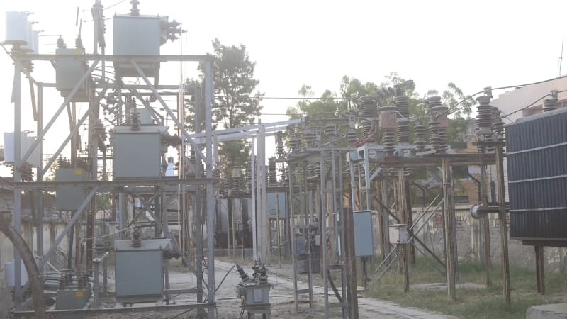 Etah-Kasganj three hours without electricity, people Bilbilaa