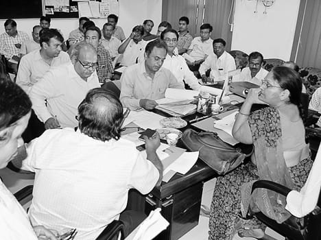 edee ne prabhaaree chikitsaadhikaariyon ko dee chetaavanee