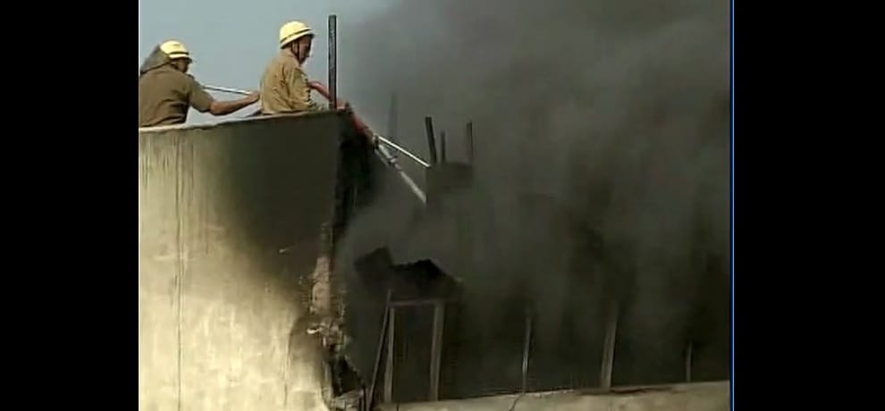 fire breaks out in delhi narela footwear factory