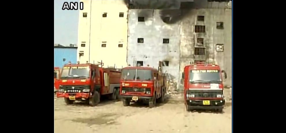 fire breaks out in delhi narela footwear factory