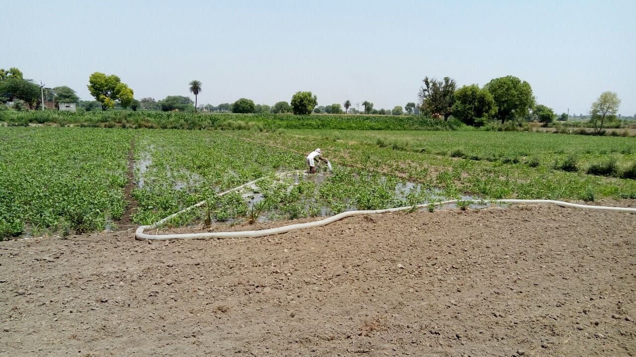 government tank captured, people's not takes drinking water in hathras.