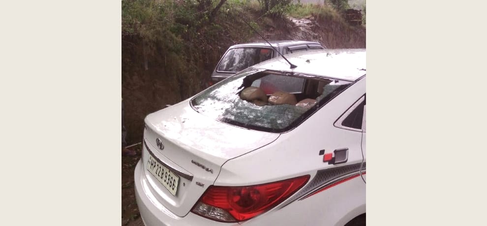 hailstorm in himachal, heavy loss to crops and vehicles.