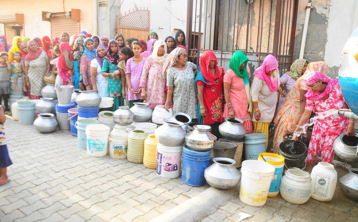 rohtak, hot temperature in rohtak, Seared by the intense sun, suffering life, haryana rohtak