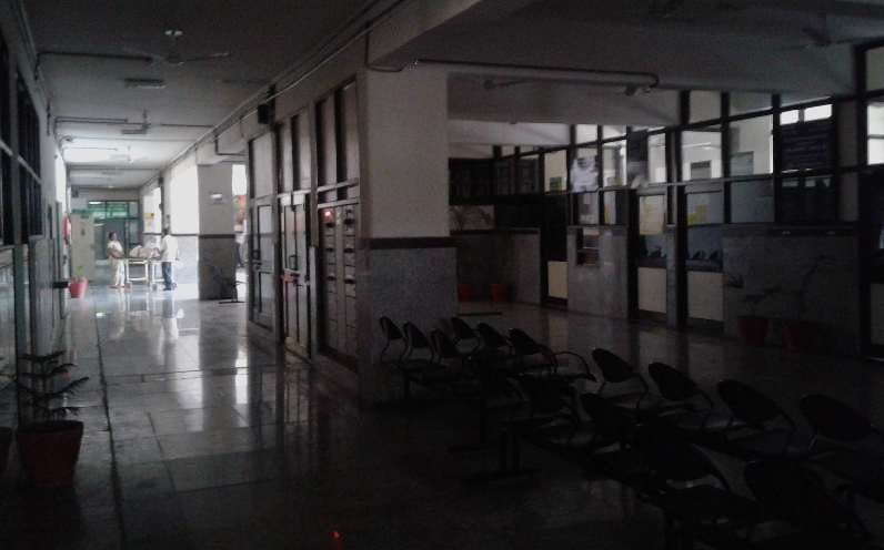 panchkula, Disilluminato , generator failure , the patient returned disappointed