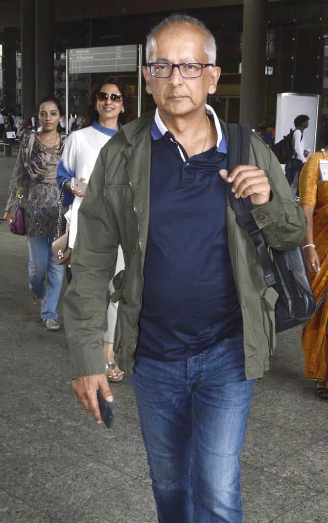 Juhi Chawla with daughter Jhanvi at Mumbai airport