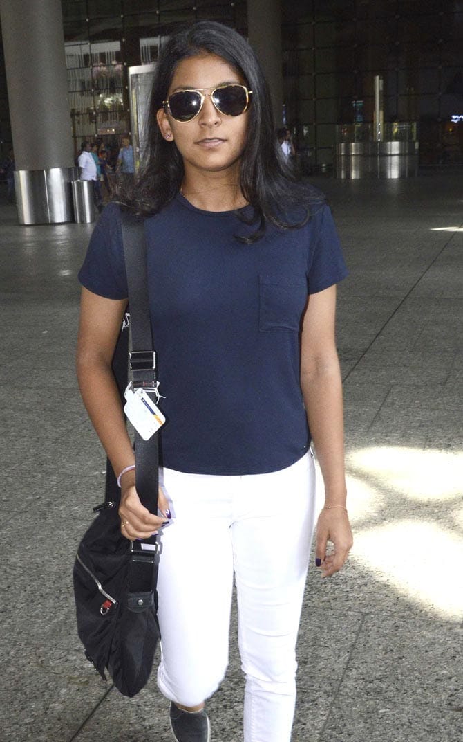 Juhi Chawla with daughter Jhanvi at Mumbai airport