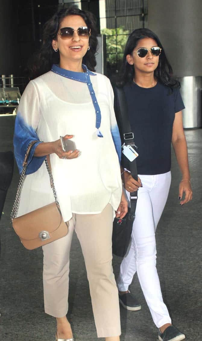 Juhi Chawla with daughter Jhanvi at Mumbai airport