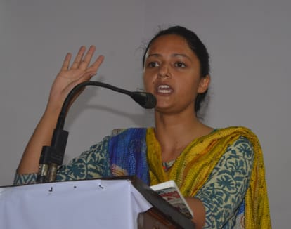 modi government fears students, says jnu leader shehla rashid 