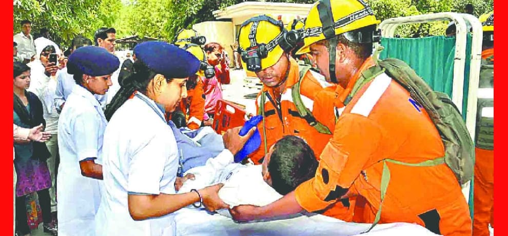Mock Drill: five places earthquake, several injured