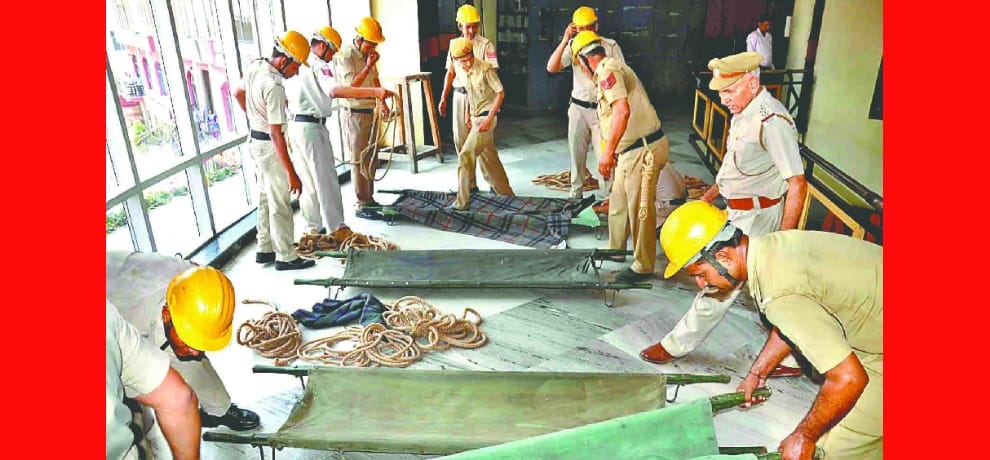 Mock Drill: five places earthquake, several injured