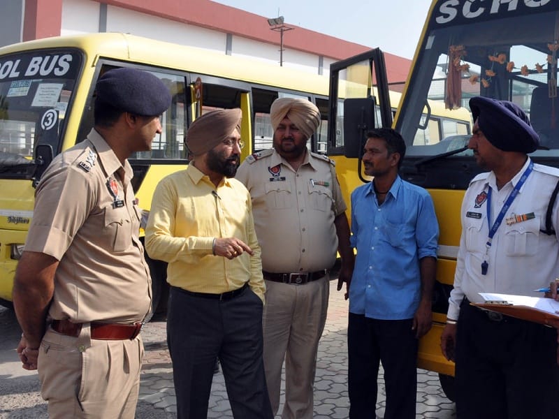school bus challan, mohali administration, mohali