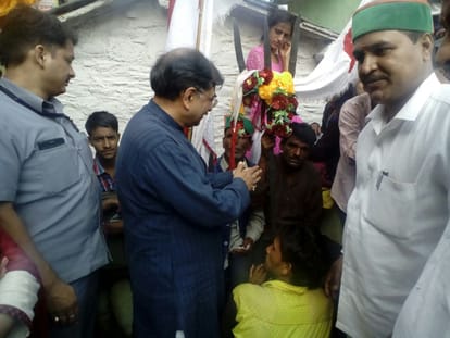 attack on bjp MP tarun vijay in chakrata on dalit entry in temple.