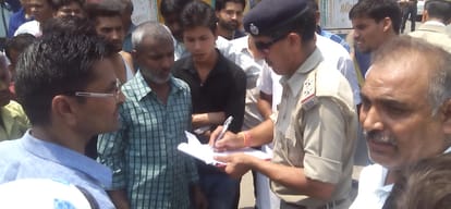truck crush five years old boy at nalagarh, died.