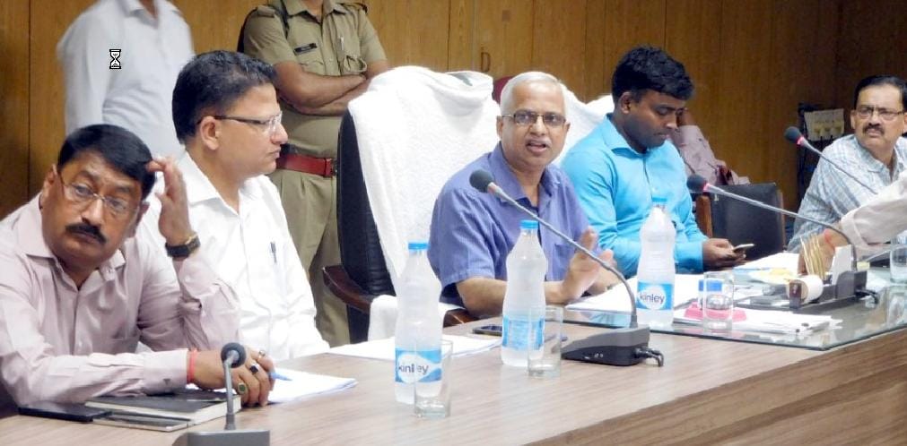 Chief Secretary also criticized officers, review