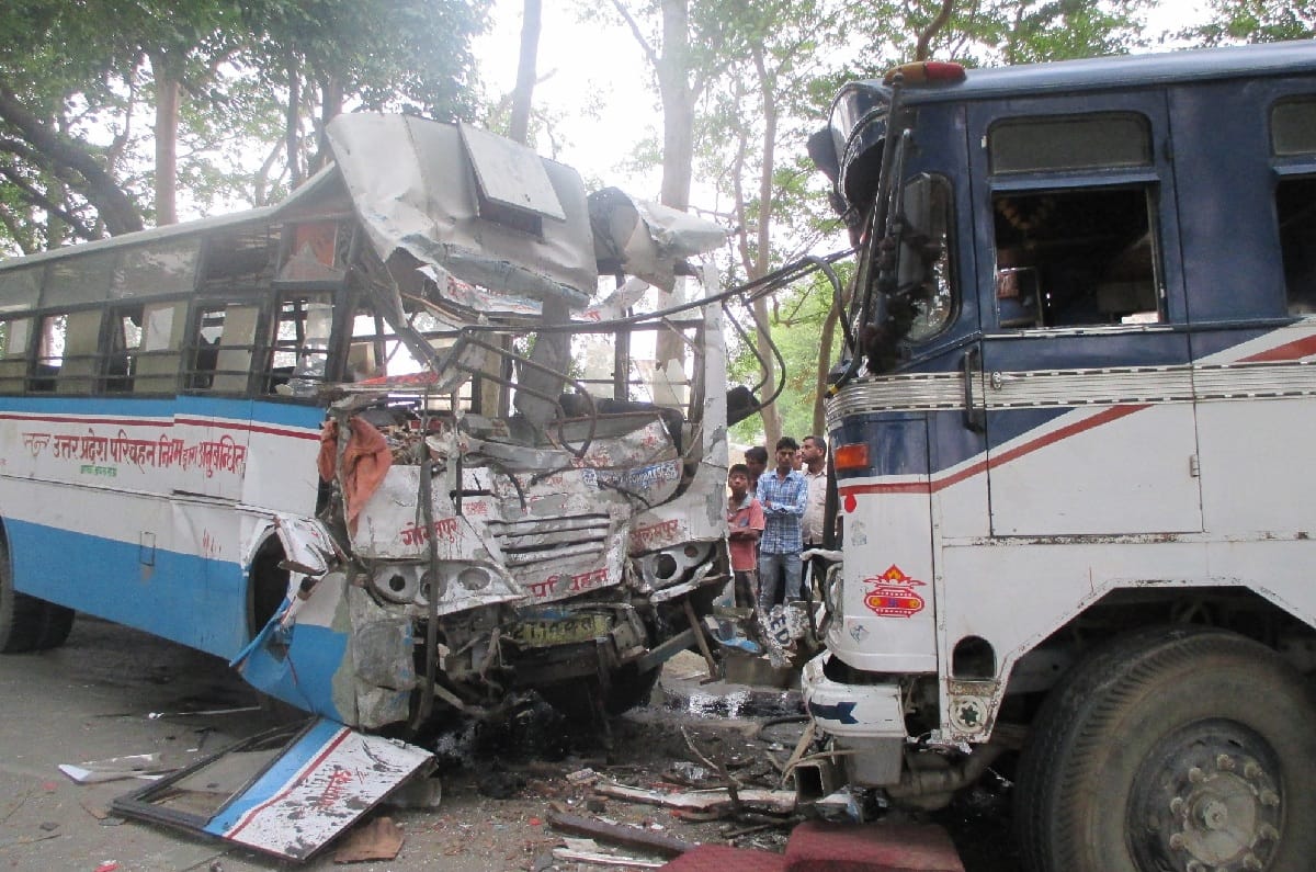  driver  with  two died  in accident .