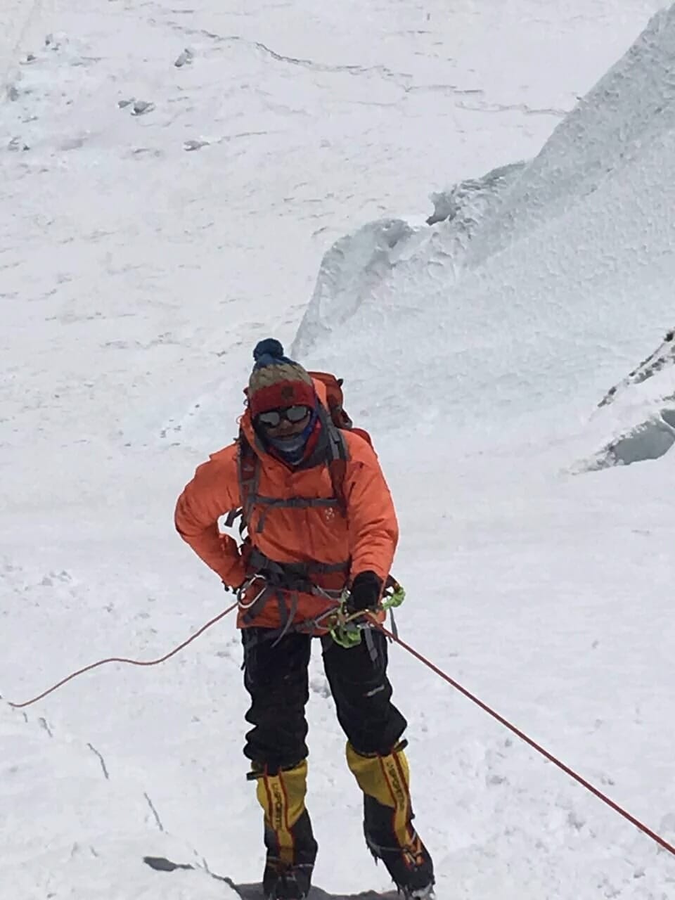 ips aparna kumar scales mount everest
