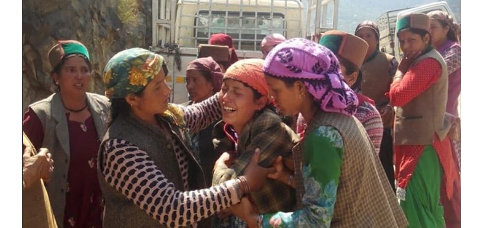bolero camper fall into gorge at kinnaur, 13 killed.