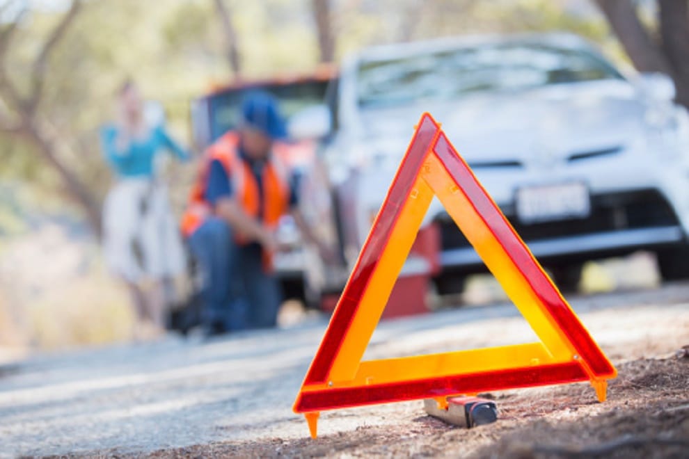 Two young men killed in a road accident, three injured