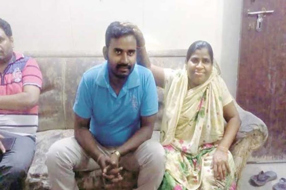 Rickshaw puller’s son cracks UPSC