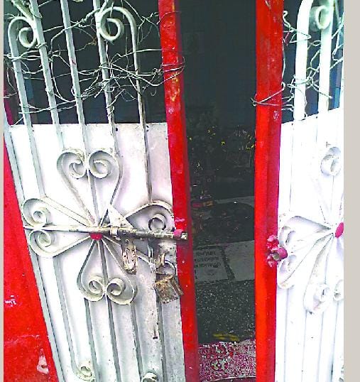 Sheetla Mata Temple hands clean by thieves