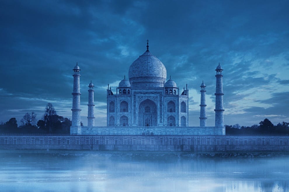 the Taj Mahal defective from burning trash