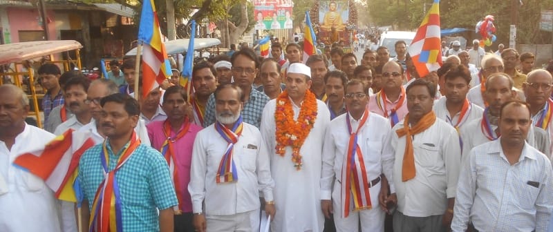 The crowd drew in the procession of Lord Buddha
