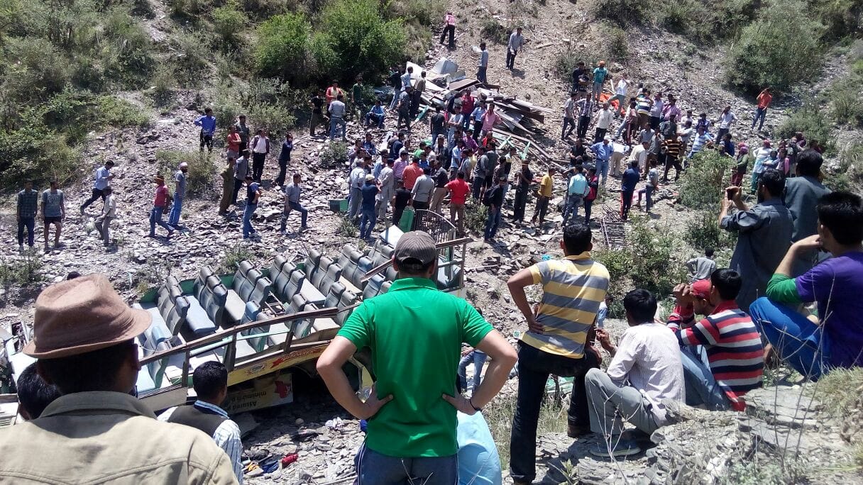 10 killed in theog hrtc bus accident, live photos.