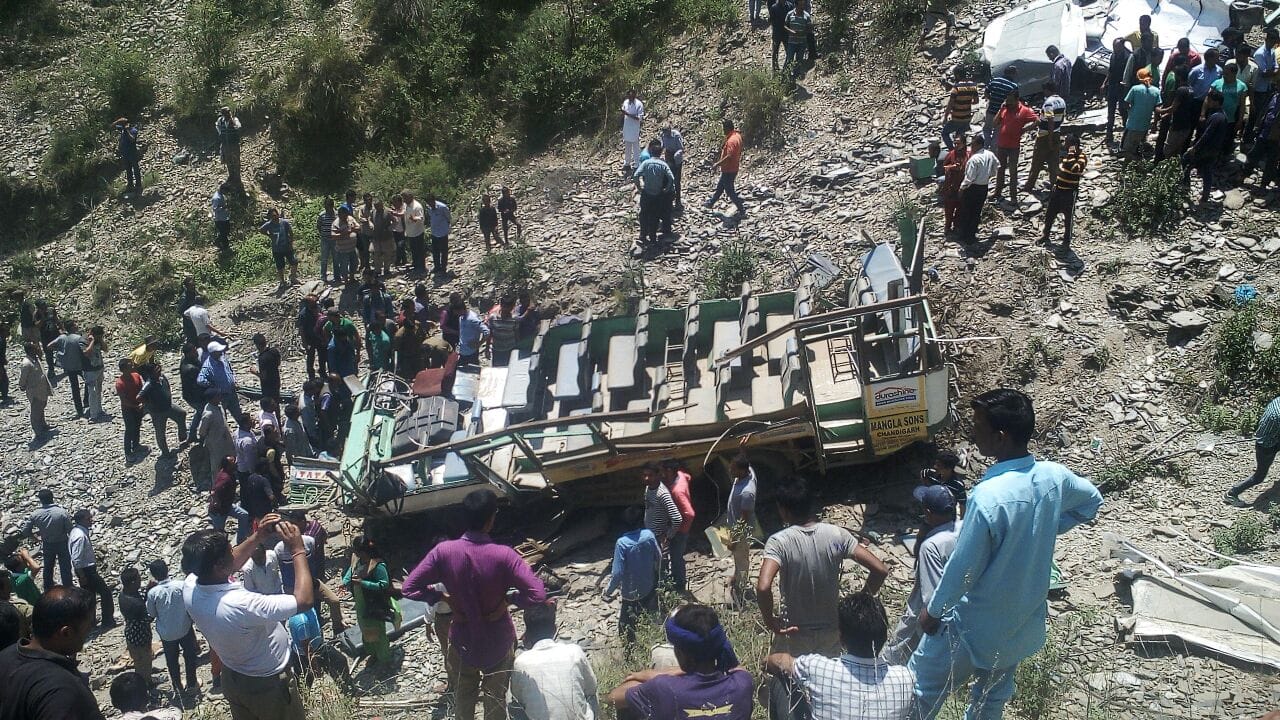10 killed in theog hrtc bus accident, live photos.