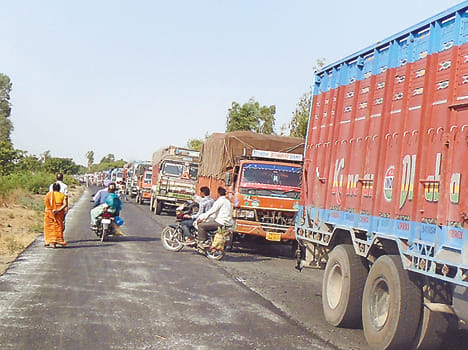 Truck collision killed the guard of the medical college
