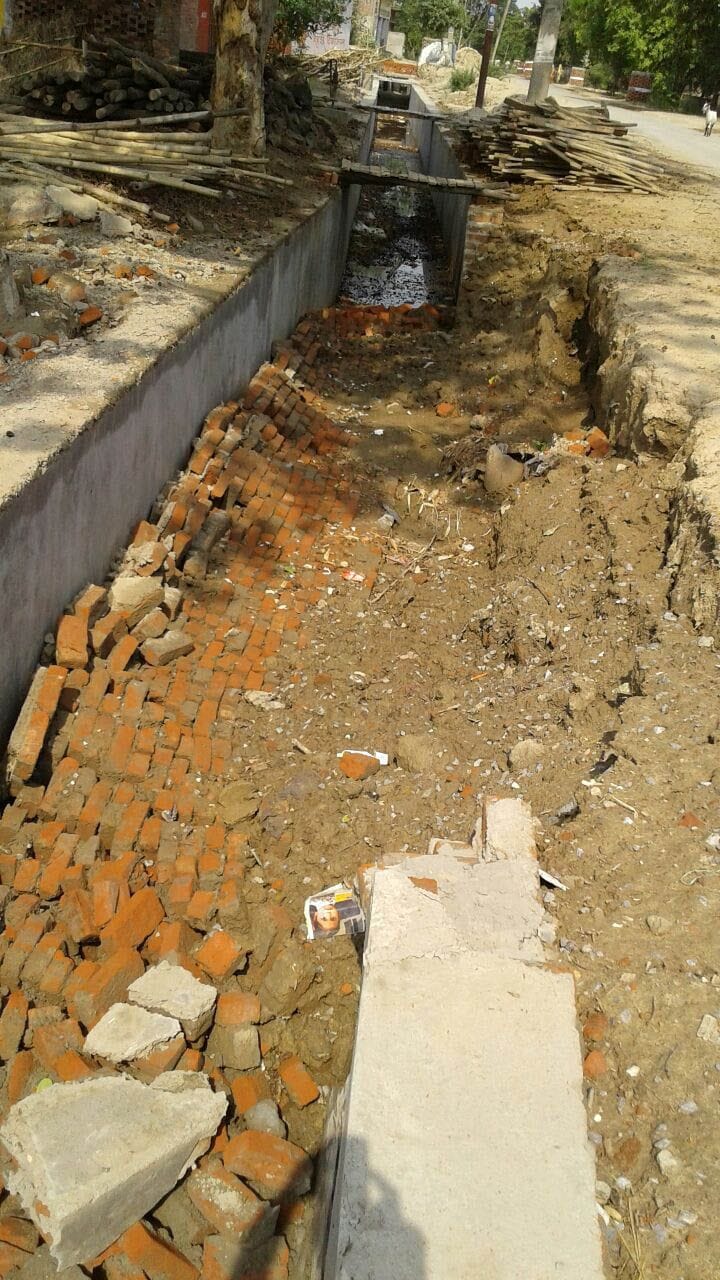 Composed of 87 million sewer collapsed in the rain