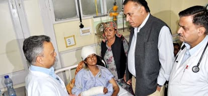 Transport Minister GS BALI visits accident victims at Theog and igmc Hospital 