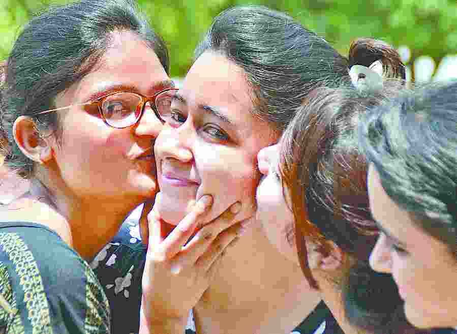 avantika aur vaibhav topper