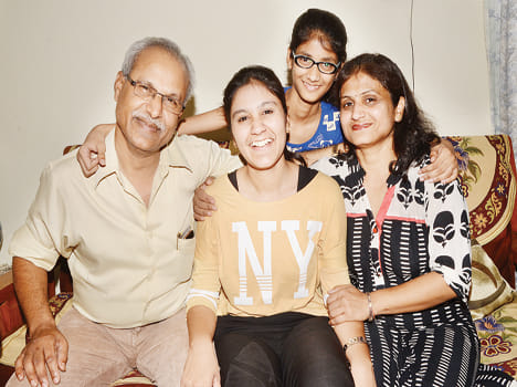 Then continued her daughters