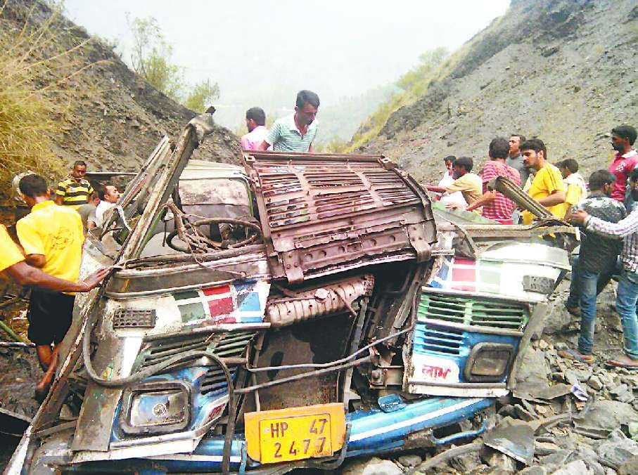 Chauhra bus accident in chamba side story
