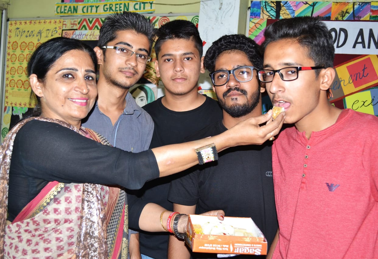 Earner of schools had 12 exams