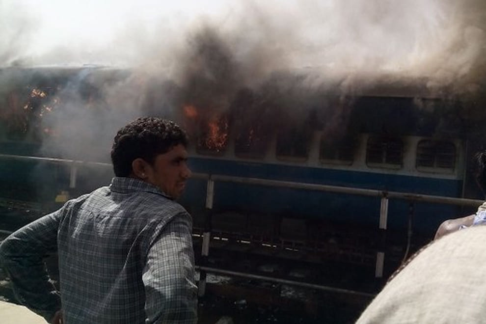 Fire broke out in 2 sleeper coaches of Jaisalmer-Delhi Intercity Exp