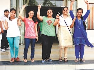 cbse toppers akarsh and sakina in kaushambi