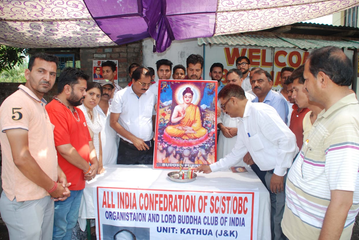 people celebrate buddha purnima