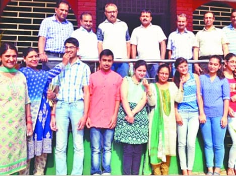 surbhi get 95 percent marks in plus two