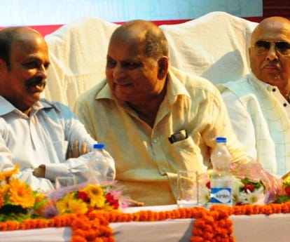Seminar on politics and justice in democracy.