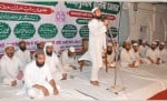 बिजनौर में जामा मस्जिद में इजलास को खिताब करते मौलाना।  