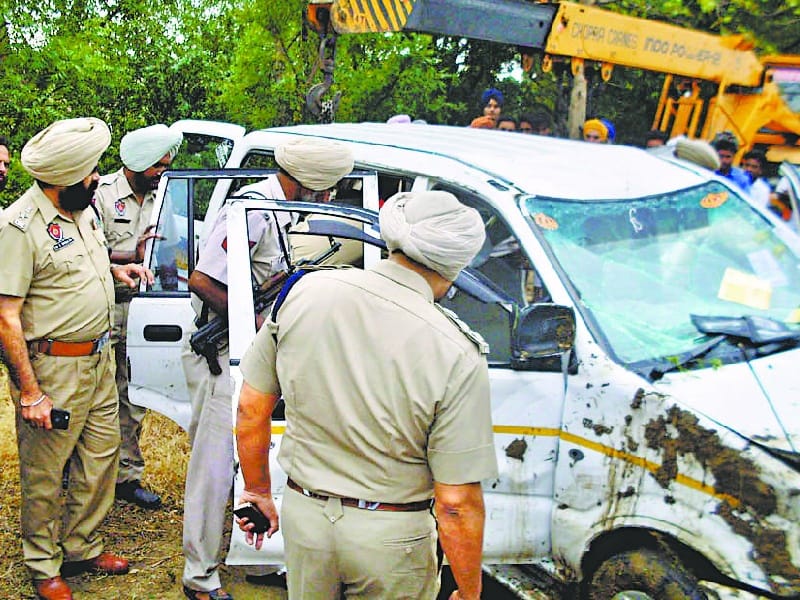The driver, shot, robbed cab, Himachal Pradesh, Ropar