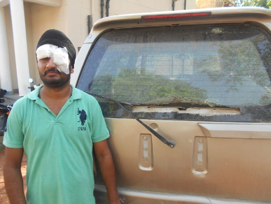  car driver was lithaly attacked 