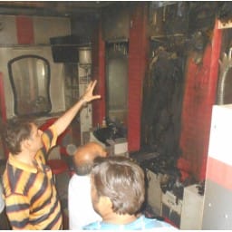 bhiwani news, fire, beauty parlour, material, lakh