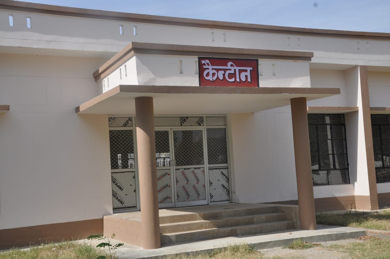 many buildings of gorakhpur university are not used
