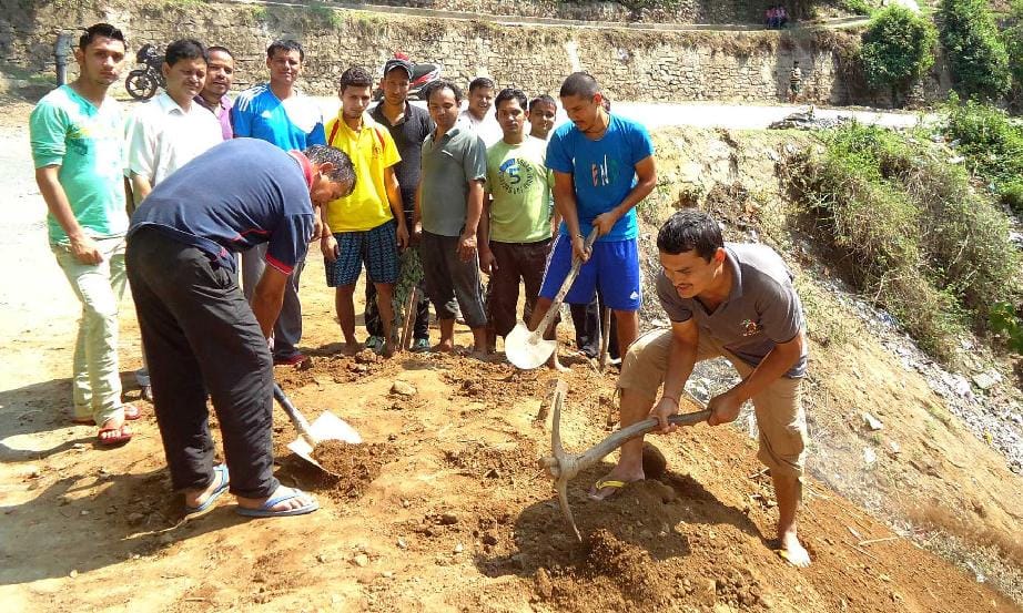 Kailash Yatra route while cleaning people