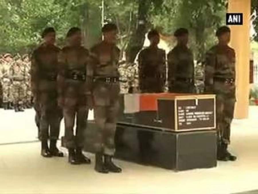 शहीद को श्रद्धांजलि