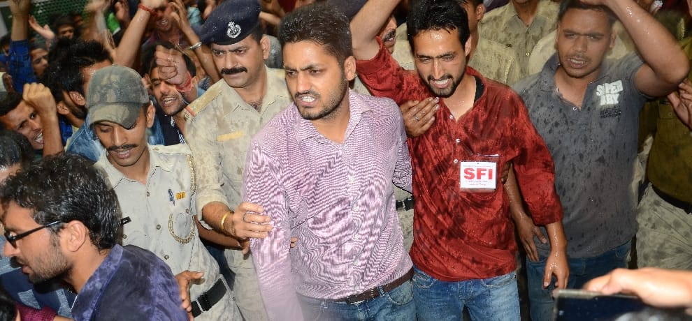  Five SFI worker arrest at HP university.